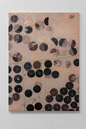 Reifenberg, American Oilfield, 2016, Plastiktüte und Scotch tape, 40 x 69cm, Photocredits Wolfram Ziltz