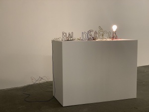Jirka Pfahl, Fin de Siècles, 2012, Styropor-Sockel, Kupferleitung, 100 x 94 x 50 cm