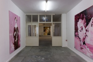 Installation View ›ICONICA‹ with works by Lars Teichmann @ Lachenmann Art Frankfurt, Credits Wolfram Ziltz